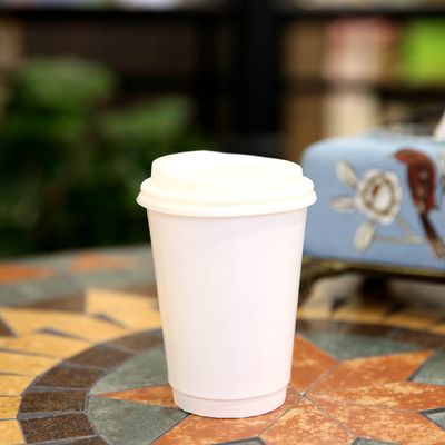 パーソナライズド 紙コーヒーカップ 16オンス カスタム注文